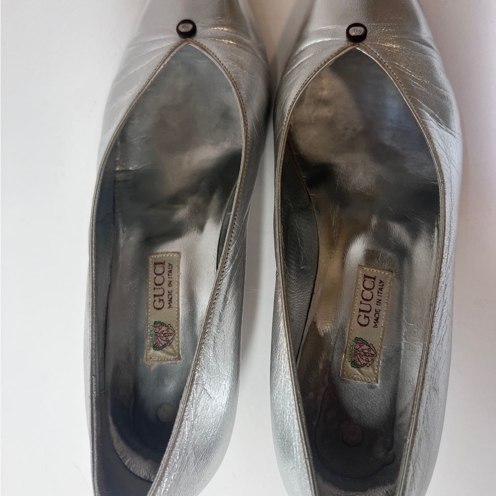 Vintage Metallic Gucci Silver Kitten Heels - Picture 9 of 9